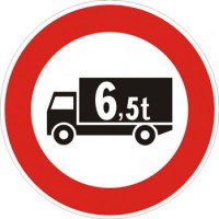 Transito vietato ai veicoli di massa a pieno carico superiore a… tonnellate